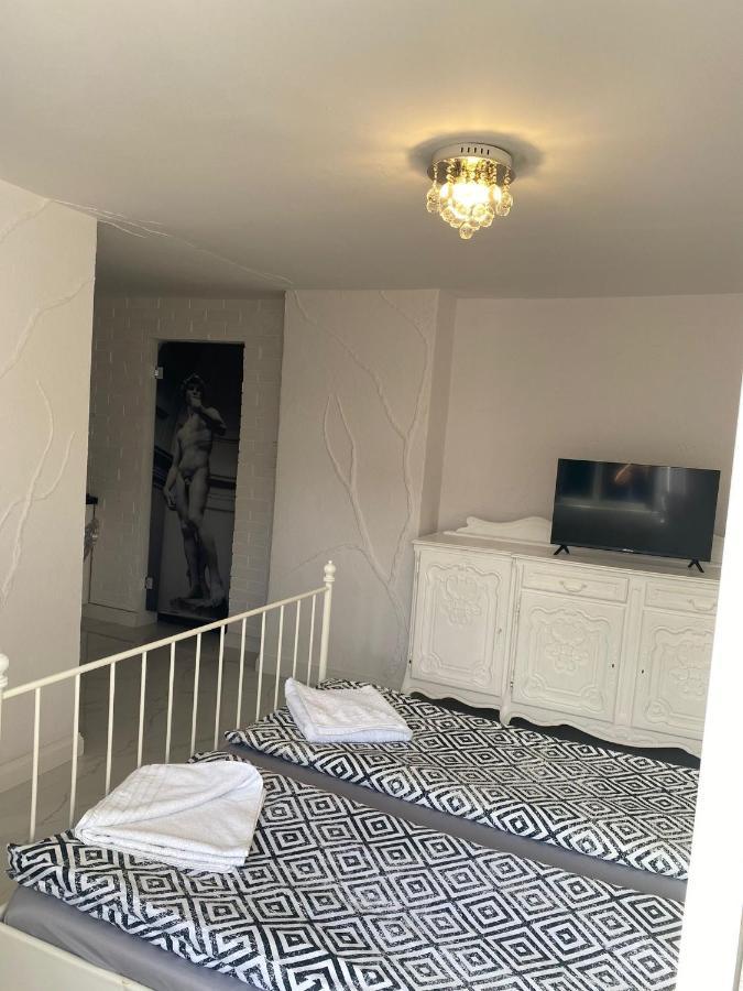 White Apartment Elblag Exterior photo